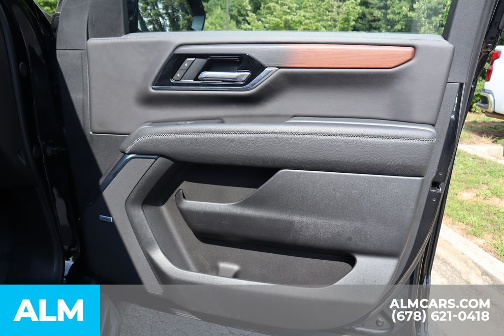 Used 2025 Black GMC Denali image 30