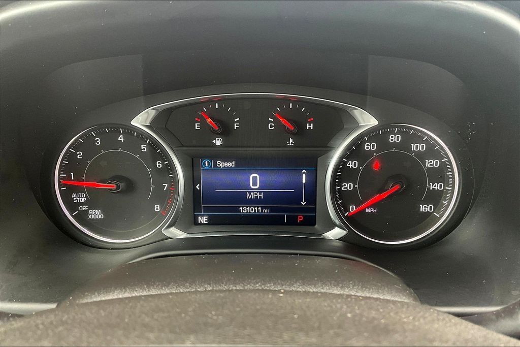 Used 2020 White GMC SLE image 14