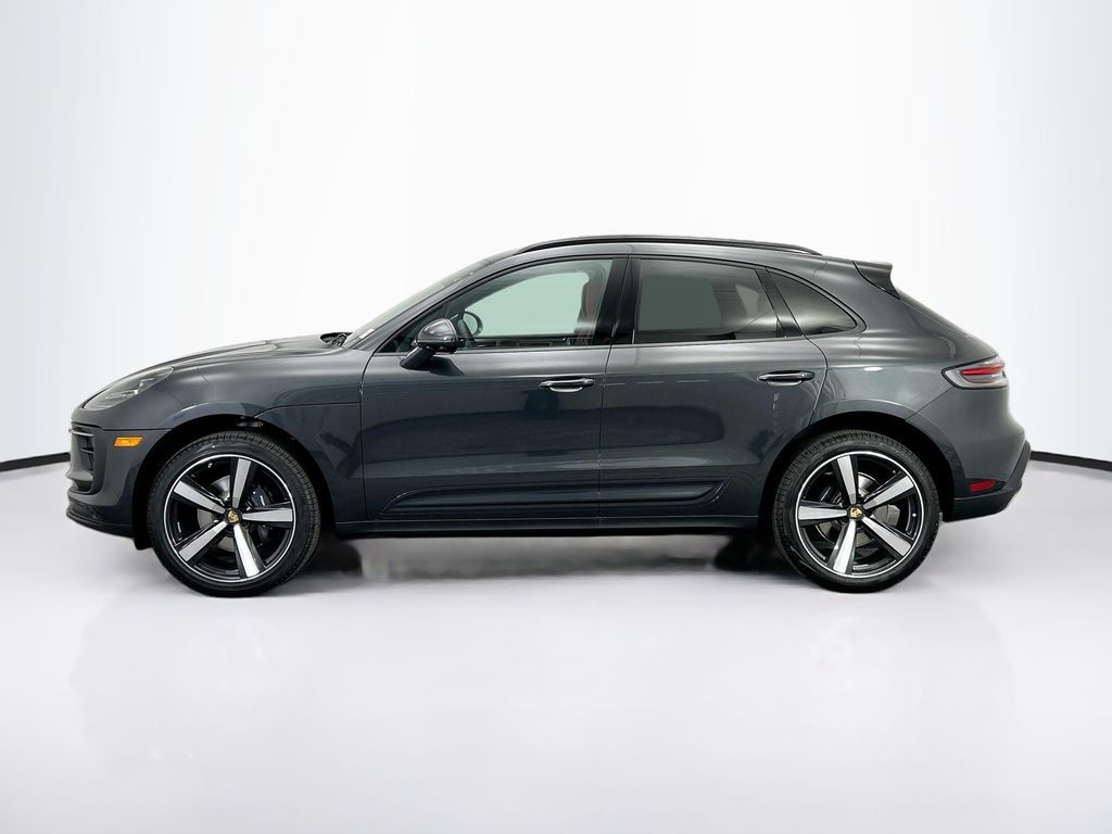 Thumbnail: 2026 Porsche Macan - 2