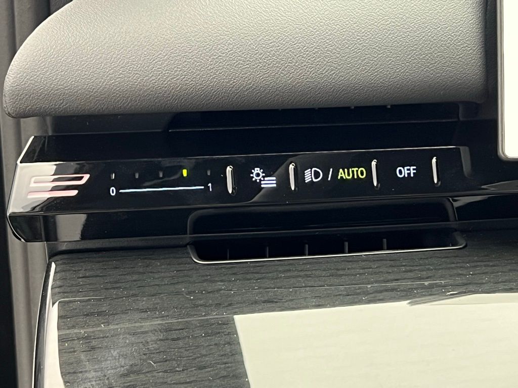 Thumbnail: 2026 BMW 5 Series - 19