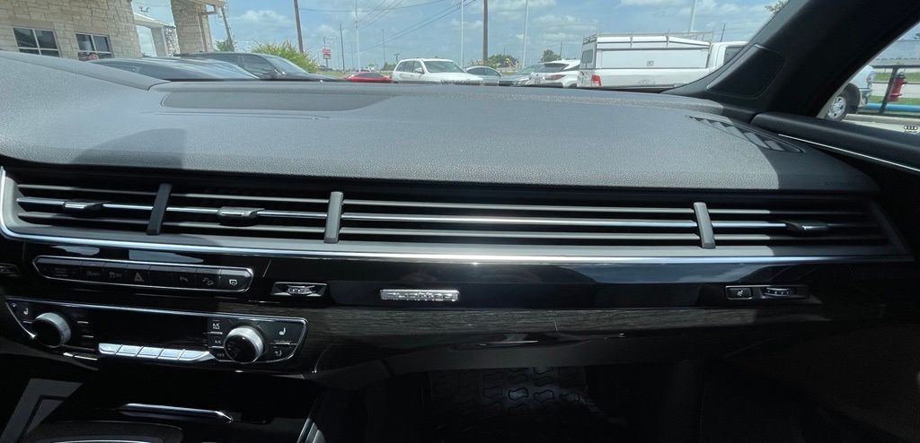 2018 Audi Q7 3.0T Prestige Black at Autostrade