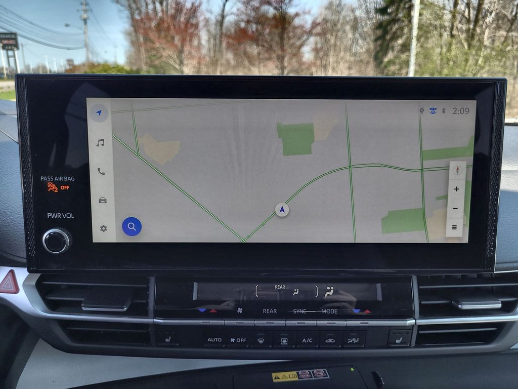 2025 Toyota Sienna XLE 18