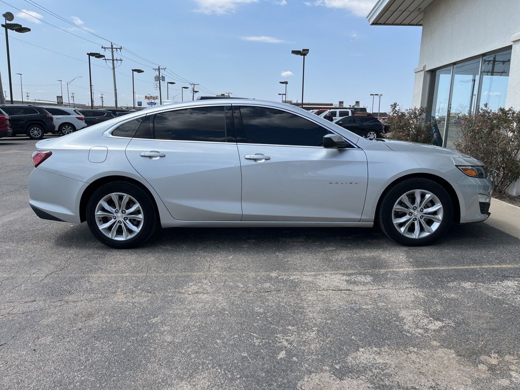 2020 Chevrolet Malibu LT 11