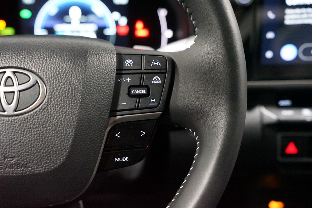 Thumbnail: 2025 Toyota Camry - 13