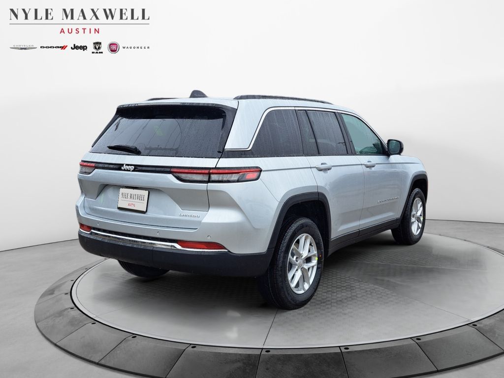 New Car 2025 Jeep Grand Cherokee  Laredo For Sale Under $35,000 In Austin, Texas