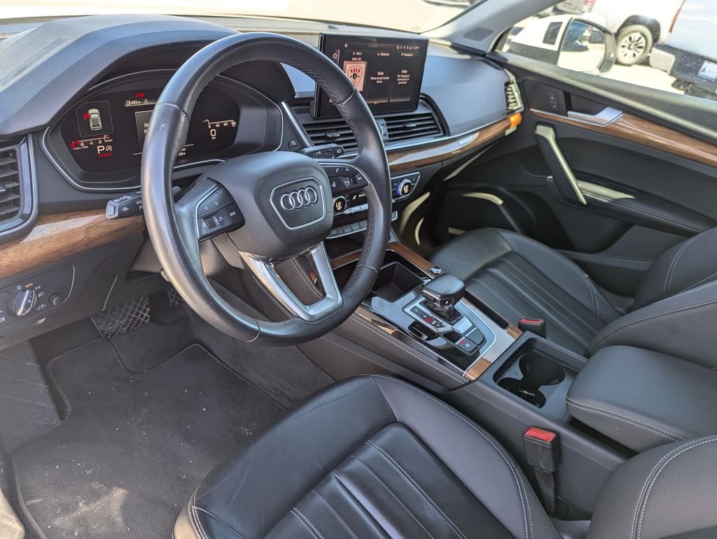 2023 Audi Q5 45 S line Premium Plus 25