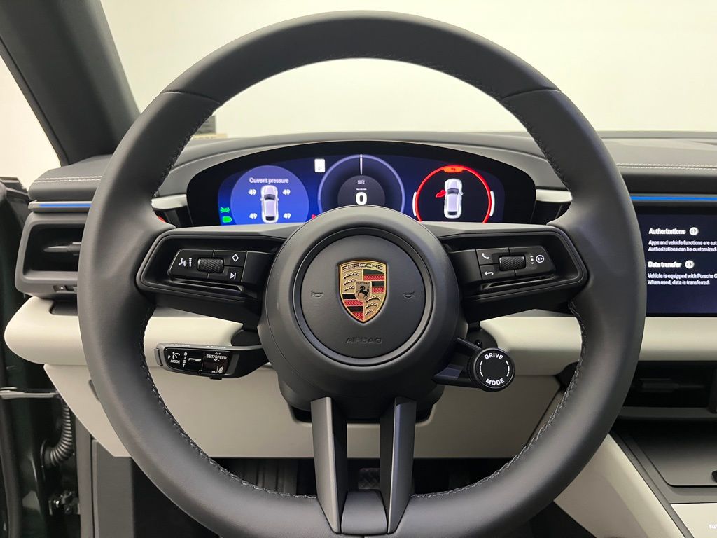 Thumbnail: 2025 Porsche Macan - 12