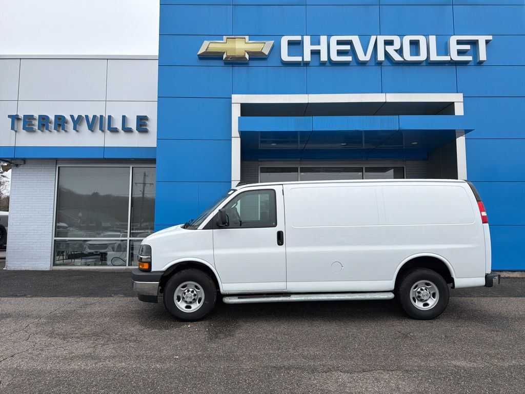 Summit White 2024 Chevrolet Express Cargo 2500 RWD Van Rear-Wheel Drive 8-Speed Automatic Overdrive