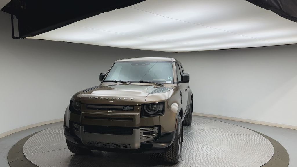 Thumbnail: 2025 Land Rover Defender - 7