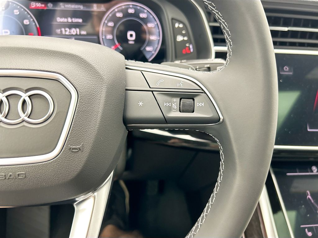 Thumbnail: 2026 Audi Q7 - 13