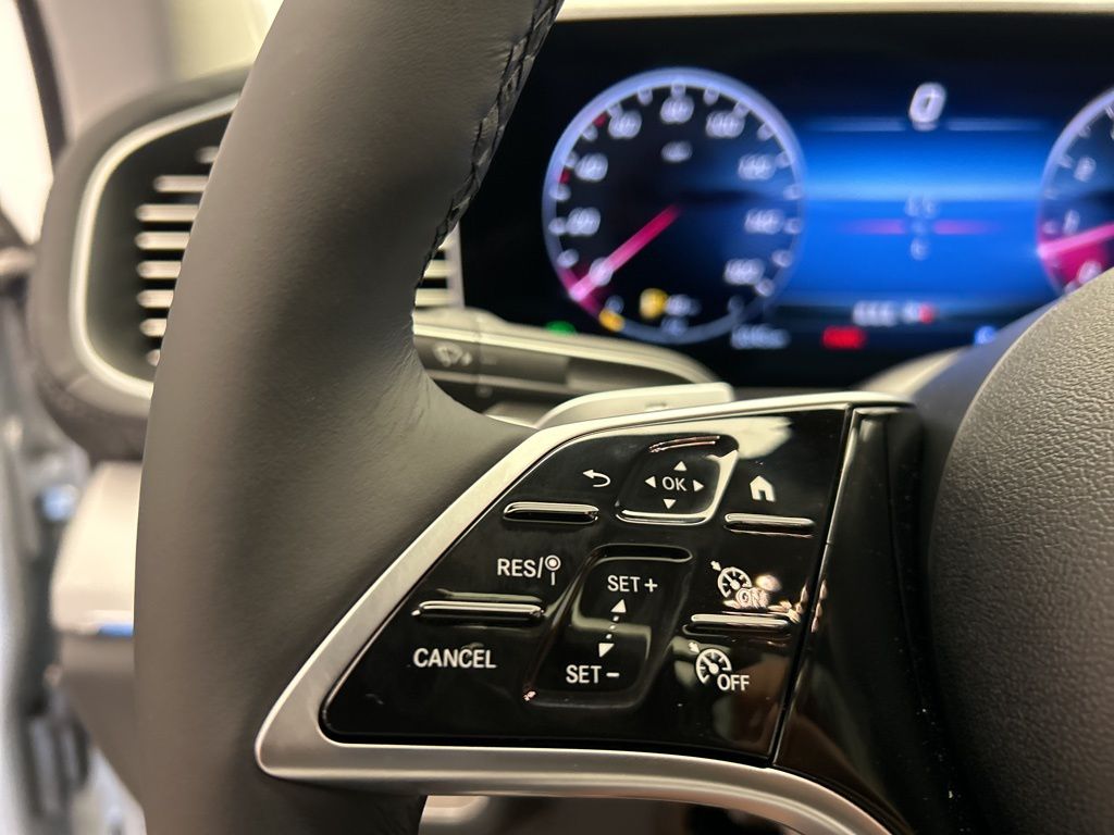 Thumbnail: 2026 Mercedes-Benz GLE - 14