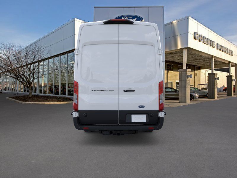 New 2026 Oxford White Ford Base image 5