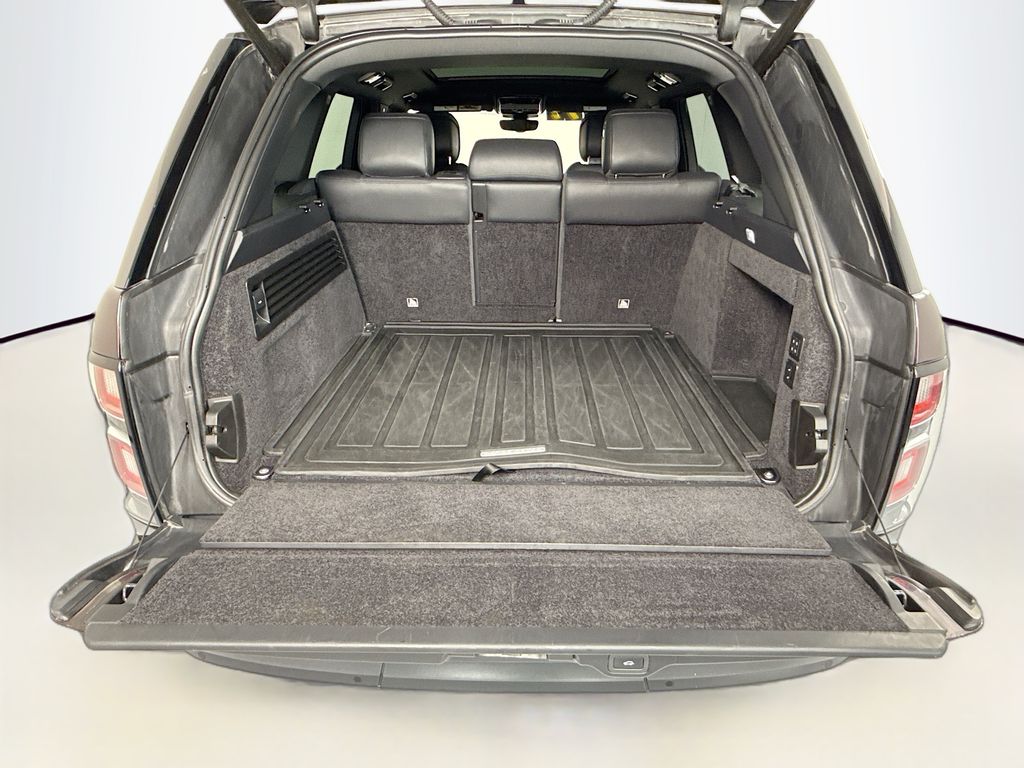 Thumbnail: 2020 Land Rover Range Rover - 29