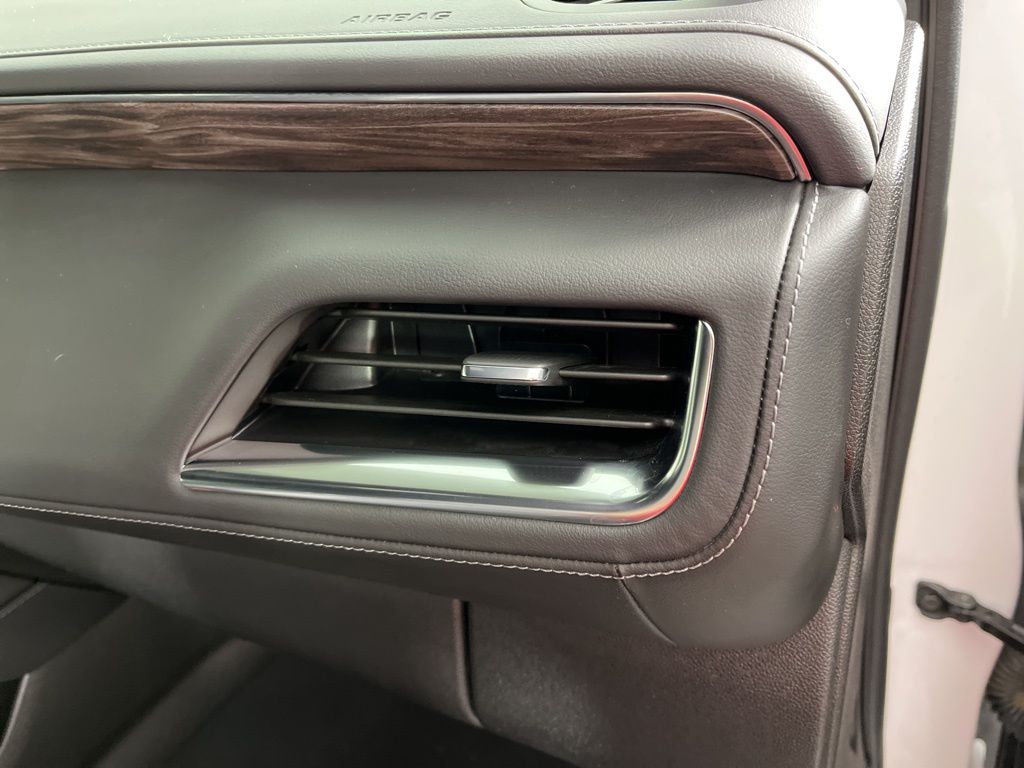 Thumbnail: 2024 Chevrolet Suburban - 11