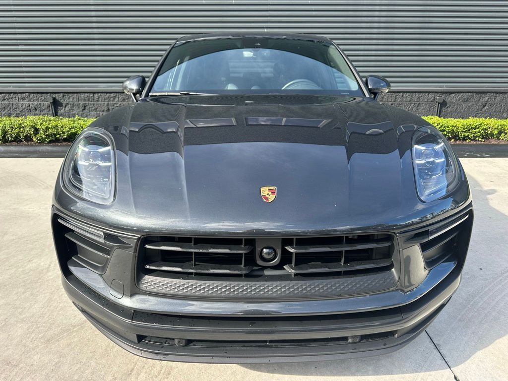 Thumbnail: 2023 Porsche Macan - 8