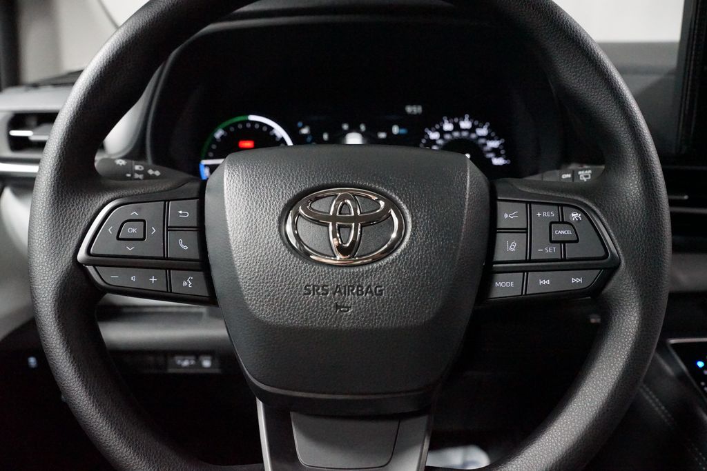 Thumbnail: 2026 Toyota Sienna - 12
