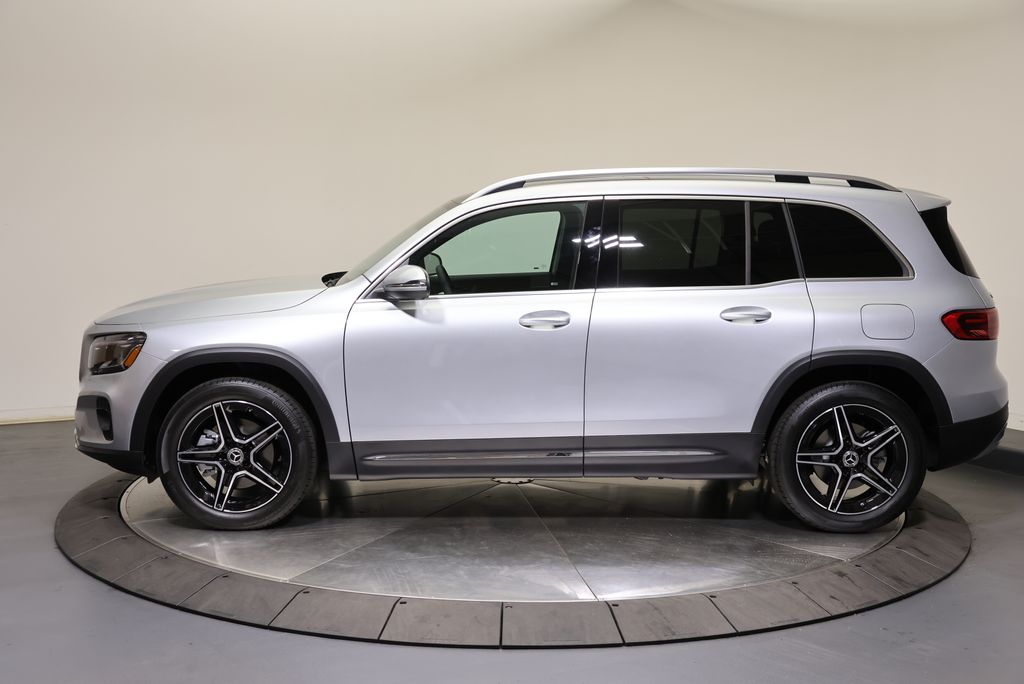 Thumbnail: 2026 Mercedes-Benz GLB - 4