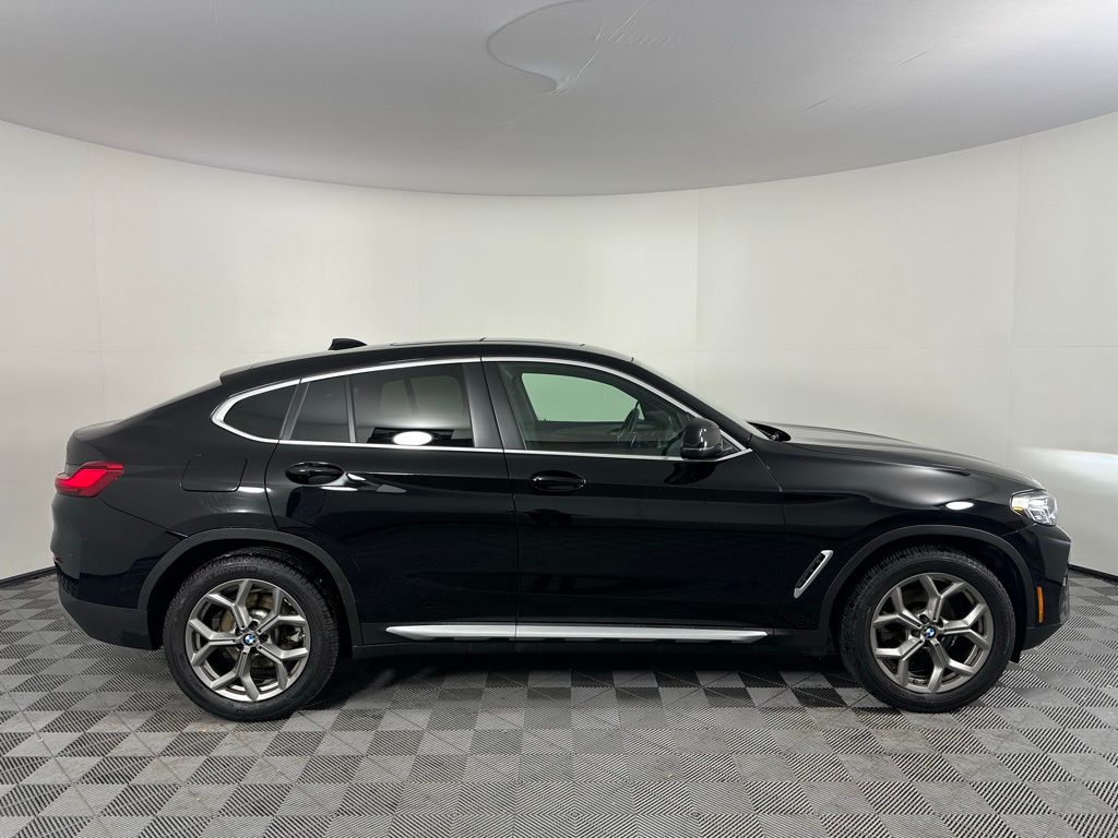 Thumbnail: 2023 BMW X4 - 4