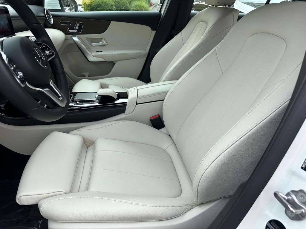 2022 Mercedes-Benz A-Class A 220 4MATIC 24