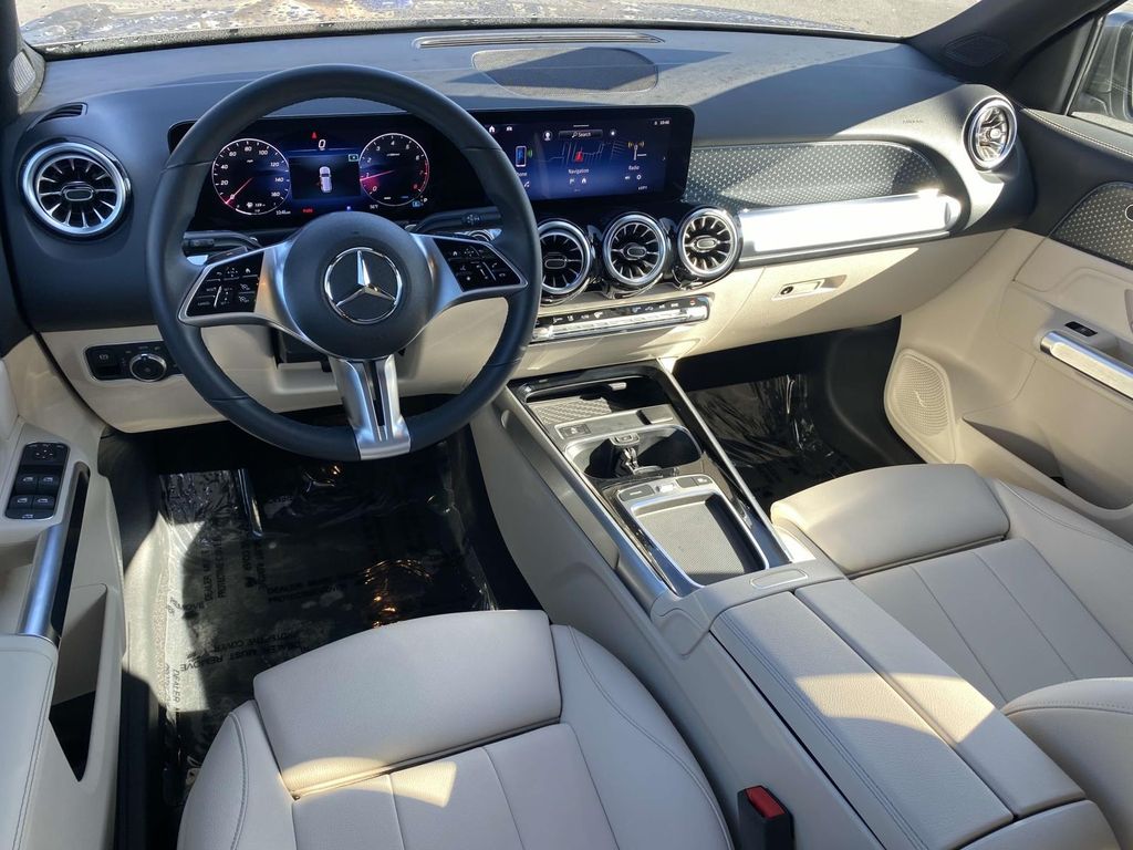 2024 Mercedes-Benz GLB 250 22