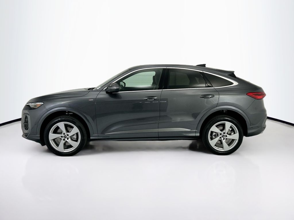 Thumbnail: 2026 Audi Q5 - 8