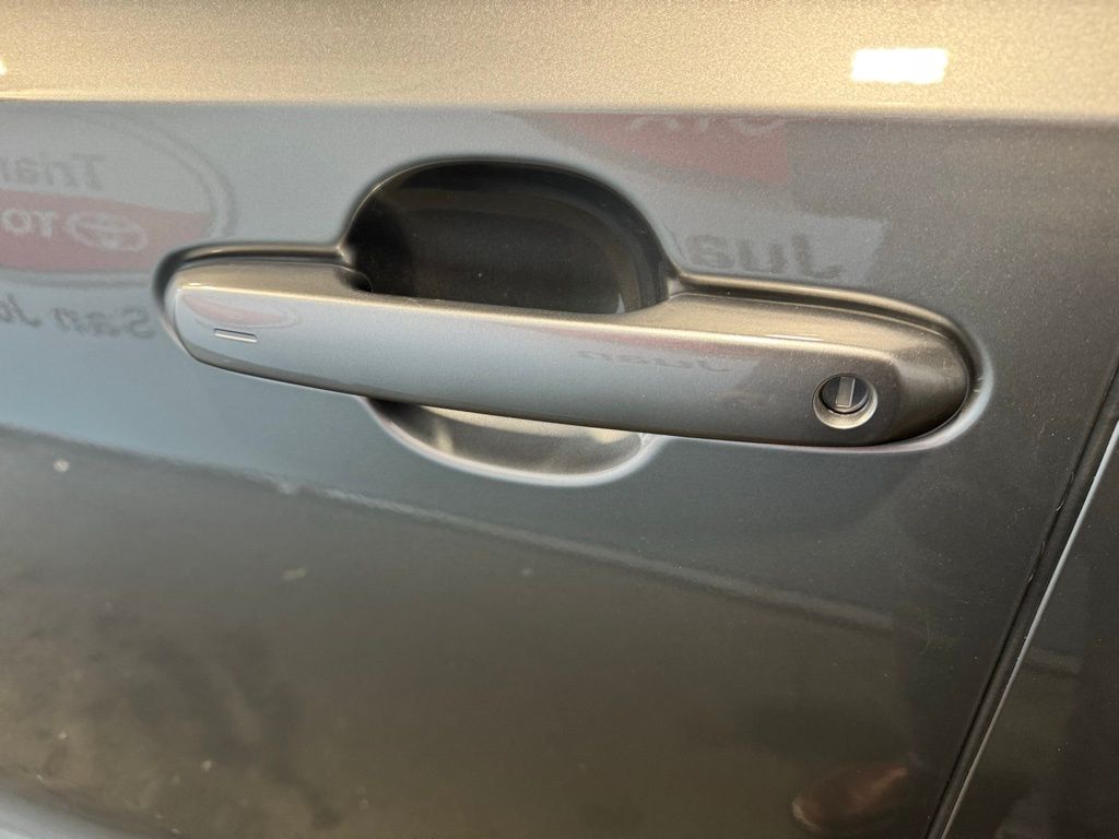 Thumbnail: 2026 Toyota Grand Highlander - 16