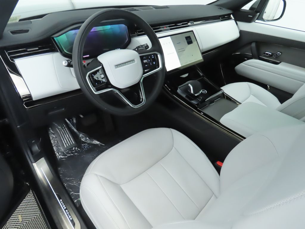 Thumbnail: 2025 Land Rover Range Rover Sport - 10