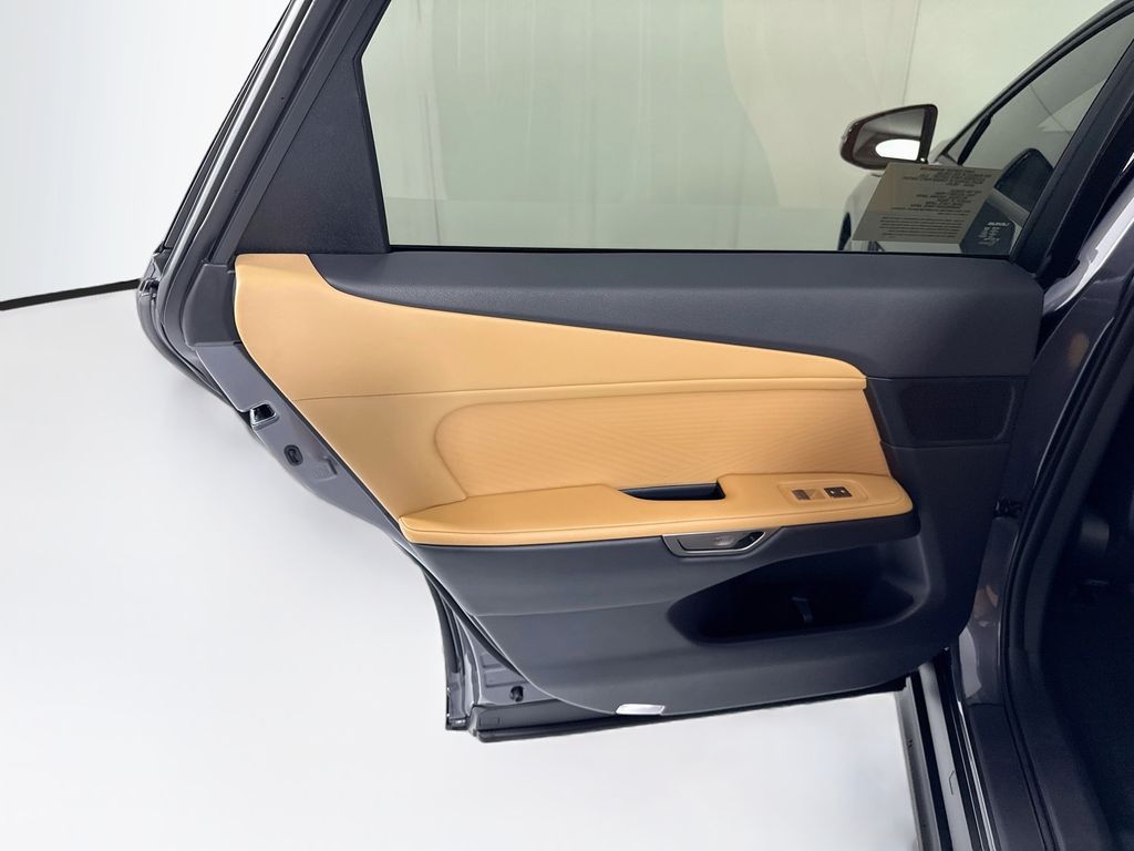 Thumbnail: 2026 Lexus ES - 26