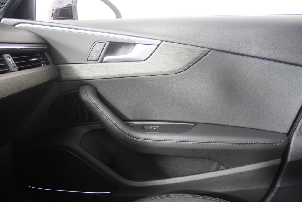 Thumbnail: 2019 Audi A4 - 26