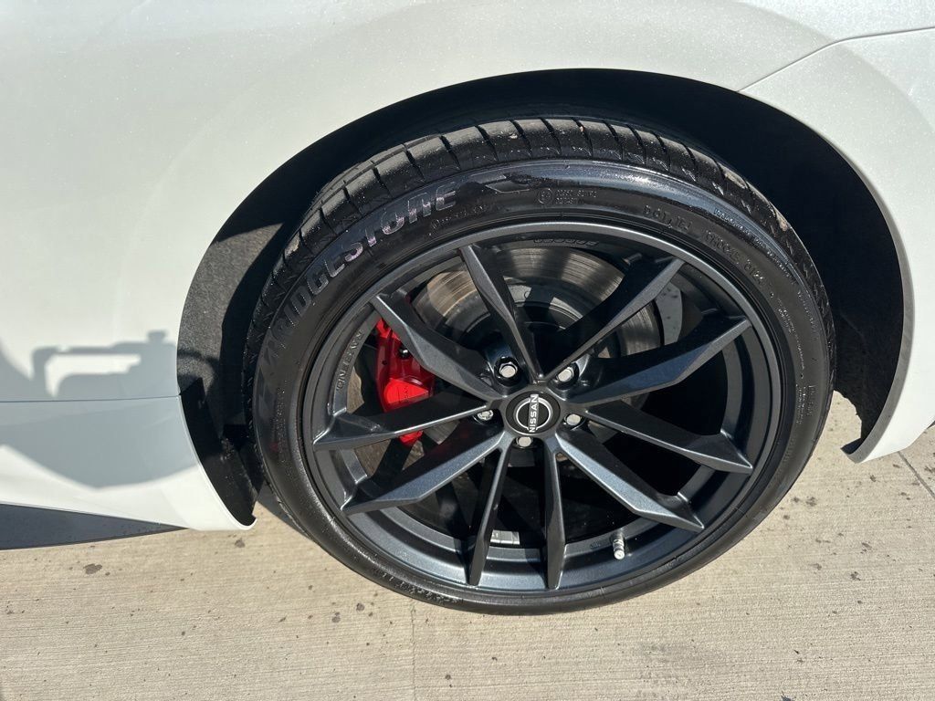 2024 Everest White Pearl Tricoat/Super Black Nissan Z Performance RWD Coupe