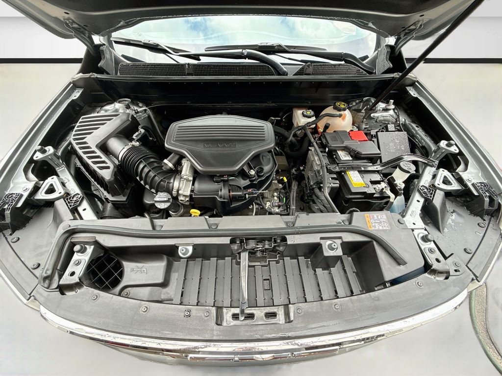 2023 GMC Acadia SLT Silver at Bayway Cadillac Southwest
