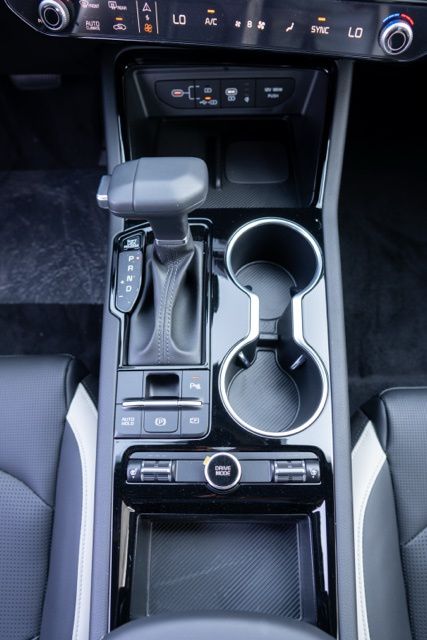 2026 Kia K5 GT-Line - Photo 17