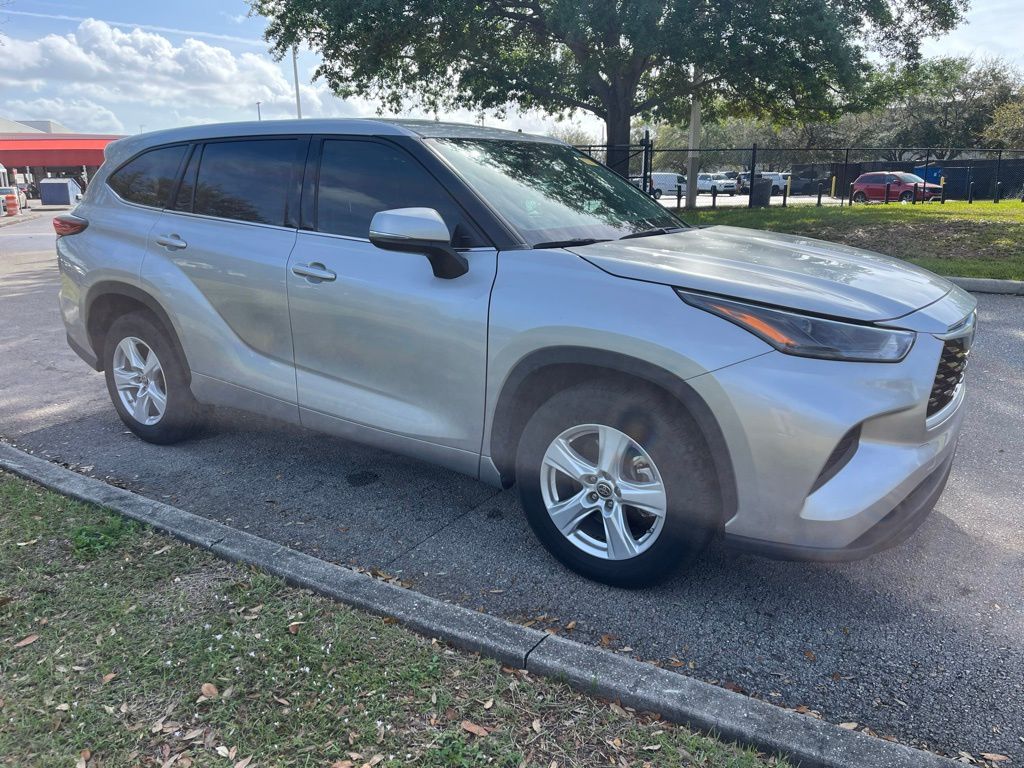 2022 Toyota Highlander L 7