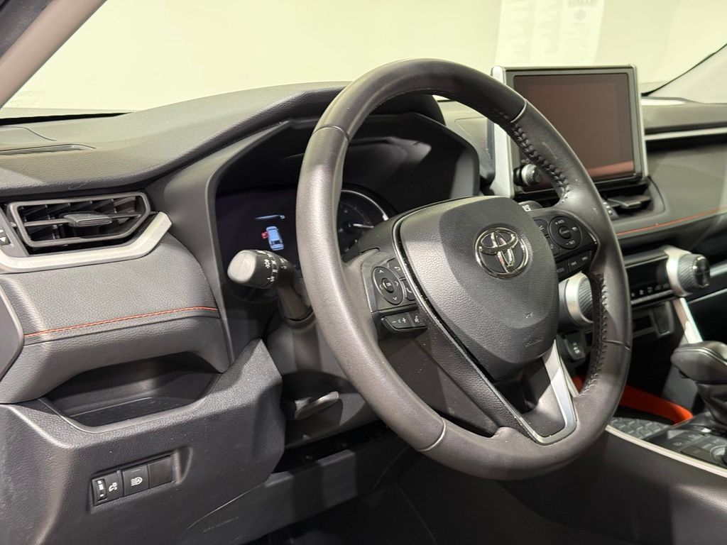 Thumbnail: 2024 Toyota RAV4 - 17