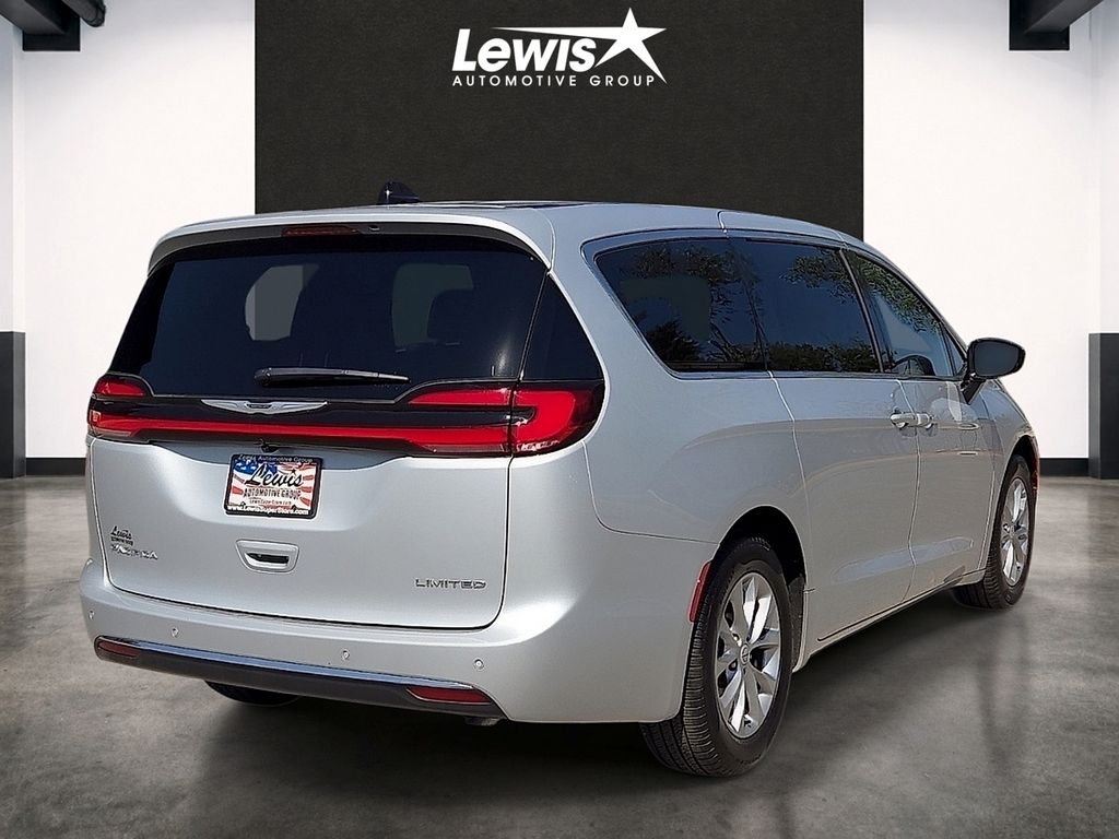 Used 2026 Chrysler Pacifica Limited For Sale in Farmington, AR