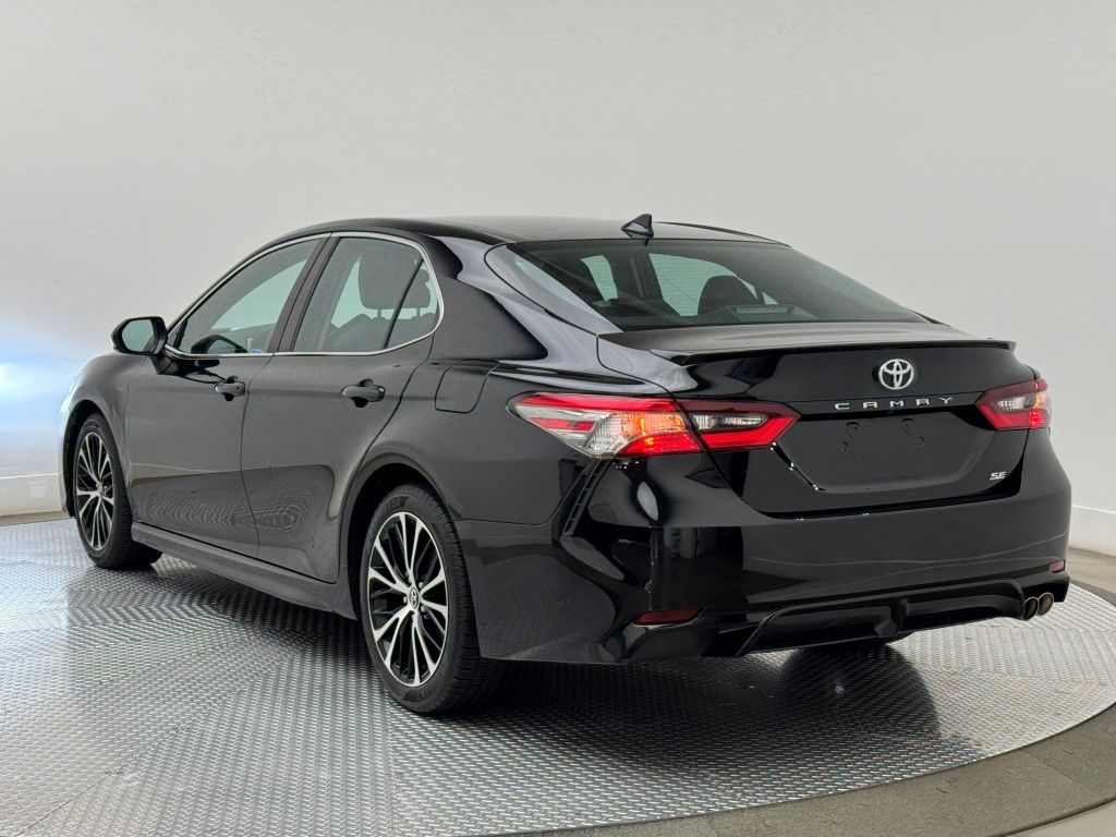 2019 Toyota Camry SE 7