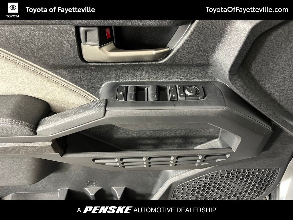 2025 Toyota Tacoma Limited 22