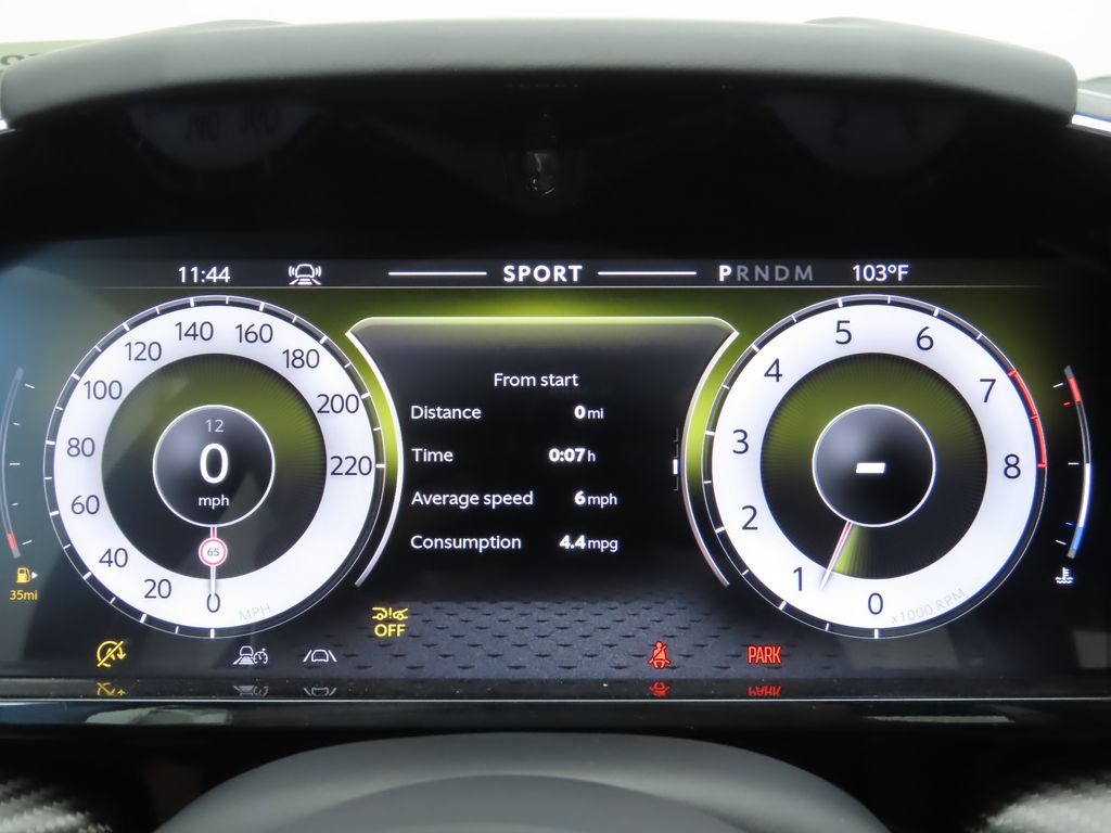 Thumbnail: 2025 Aston Martin Vantage - 30