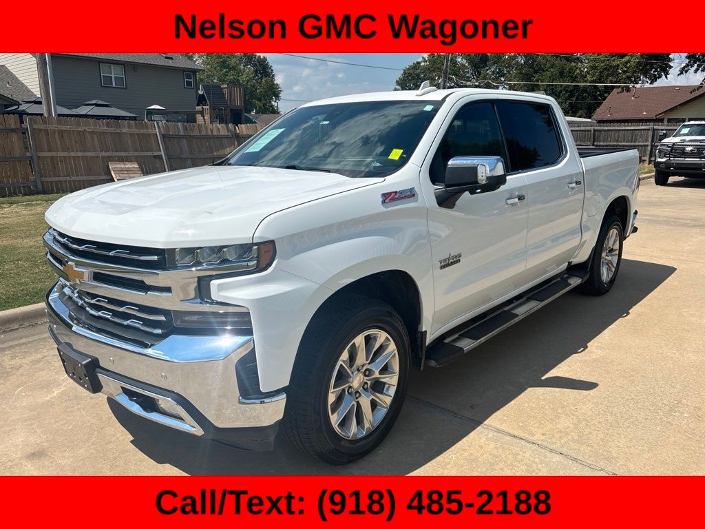 Summit White 2019 Chevrolet Silverado 1500 Pickup Truck Four-Wheel Drive 8-Speed Automatic