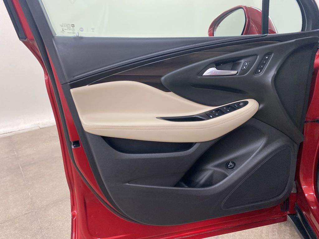 2020 Buick Envision Essence photo