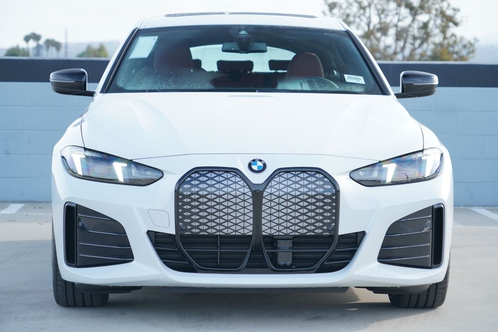 Thumbnail: 2026 BMW i4 - 2