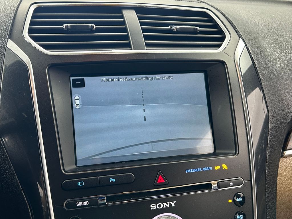 Used 2017 Shadow Black Ford Limited image 17