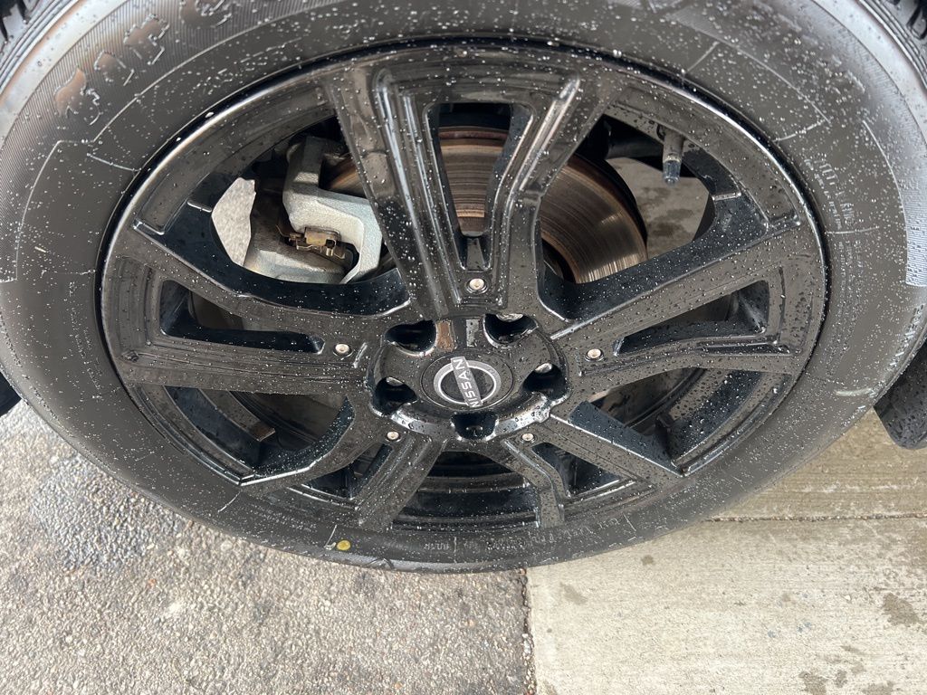 2024 Nissan Kicks SR photo