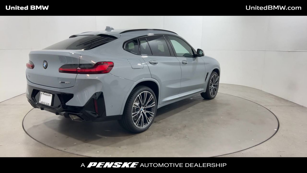 2025 BMW X4 xDrive30i 8