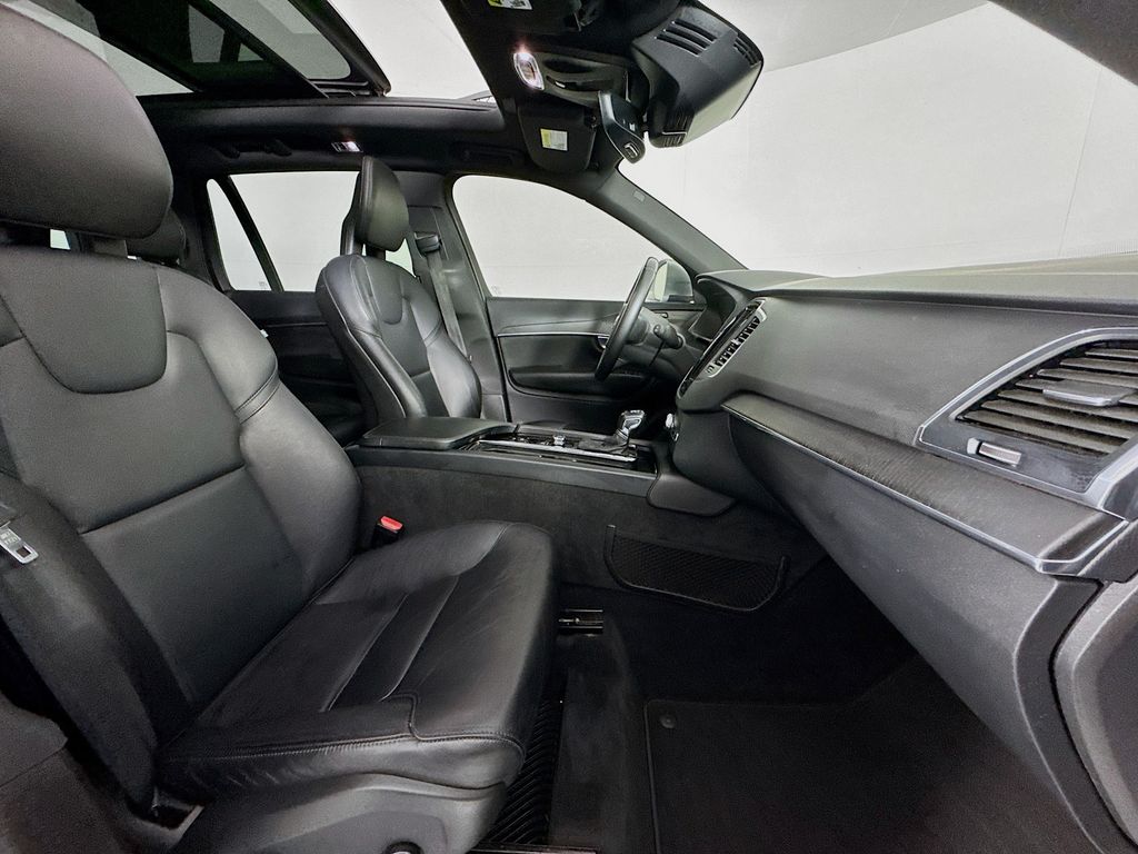 Used Car 2020 Volvo Xc90  T5 Momentum For Sale Under $20,000 In Austin, Texas