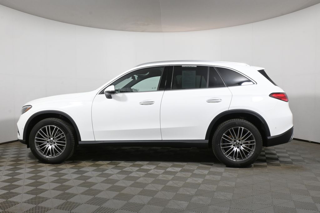 Thumbnail: 2026 Mercedes-Benz GLC - 2