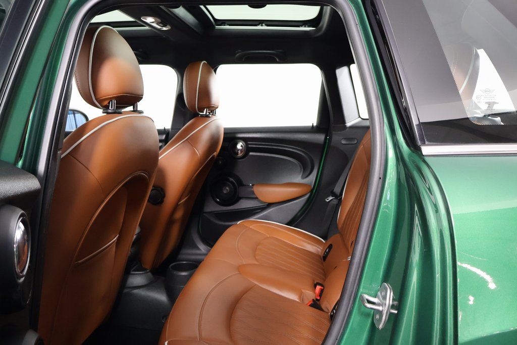 2020 MINI Cooper  11