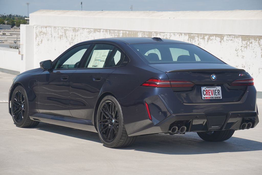 Thumbnail: 2026 BMW M5 - 8