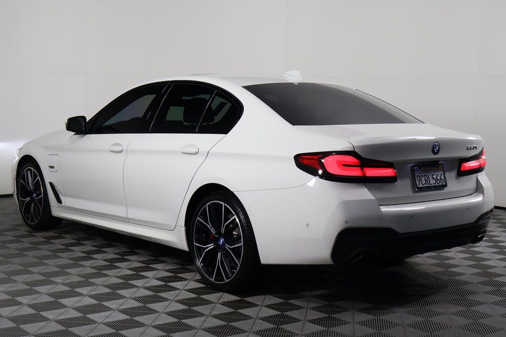 Thumbnail: 2022 BMW 5 Series - 6