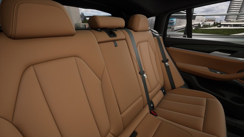Thumbnail: 2025 BMW X4 - 12